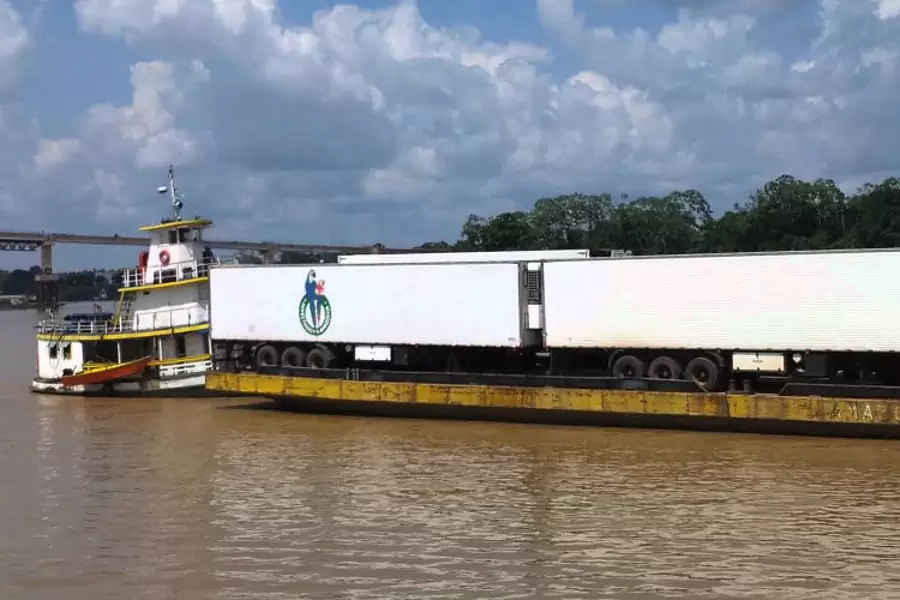 Você está visualizando atualmente Transporte Fluvial de Cargas